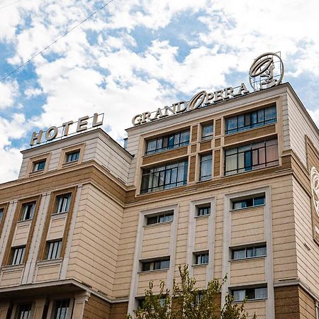 Grand Opera Hotel Alma-Ata Buitenkant foto