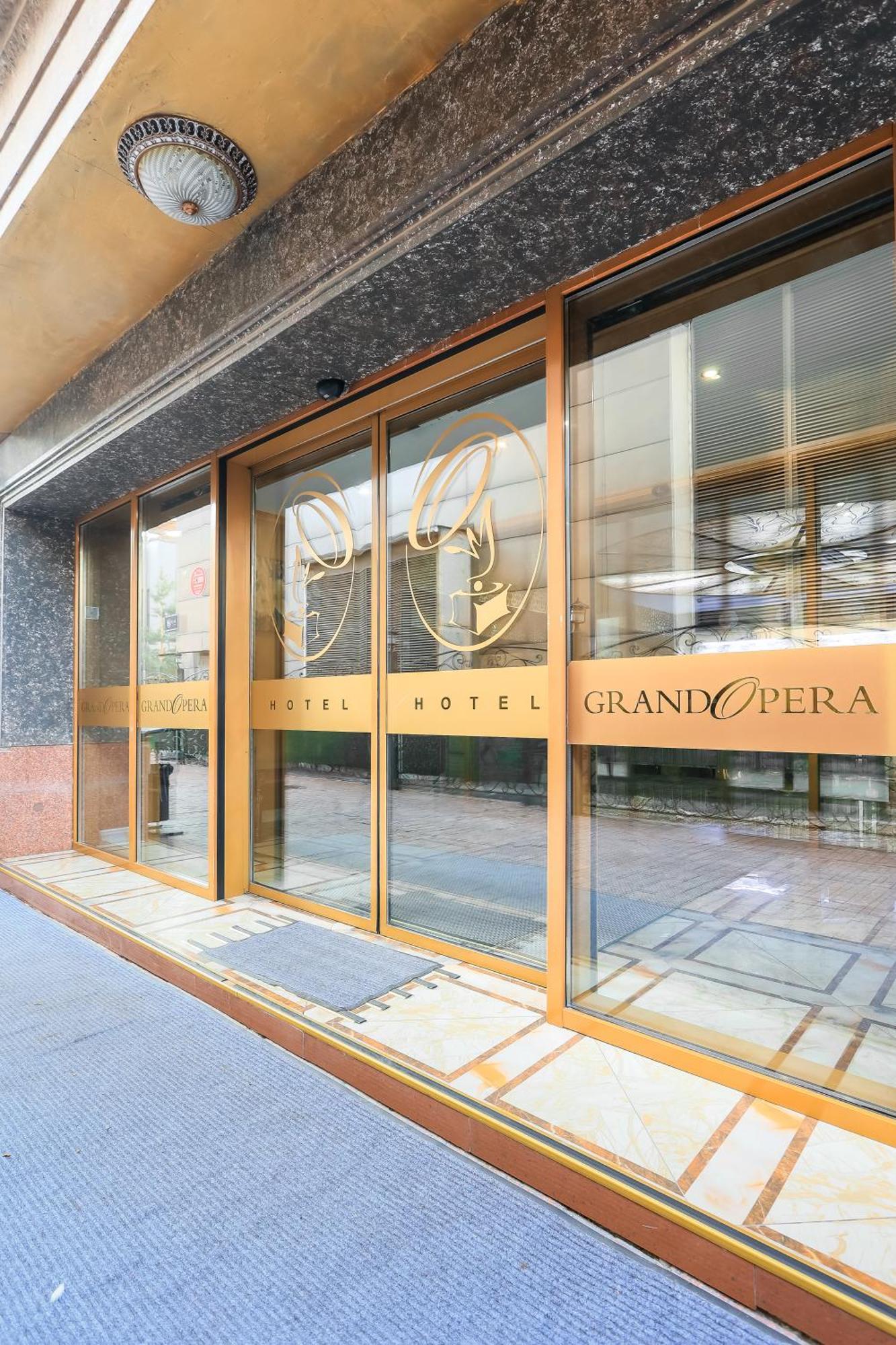 Grand Opera Hotel Alma-Ata Buitenkant foto