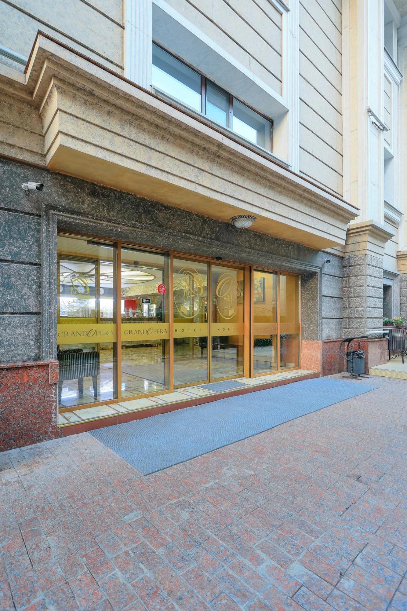 Grand Opera Hotel Alma-Ata Buitenkant foto