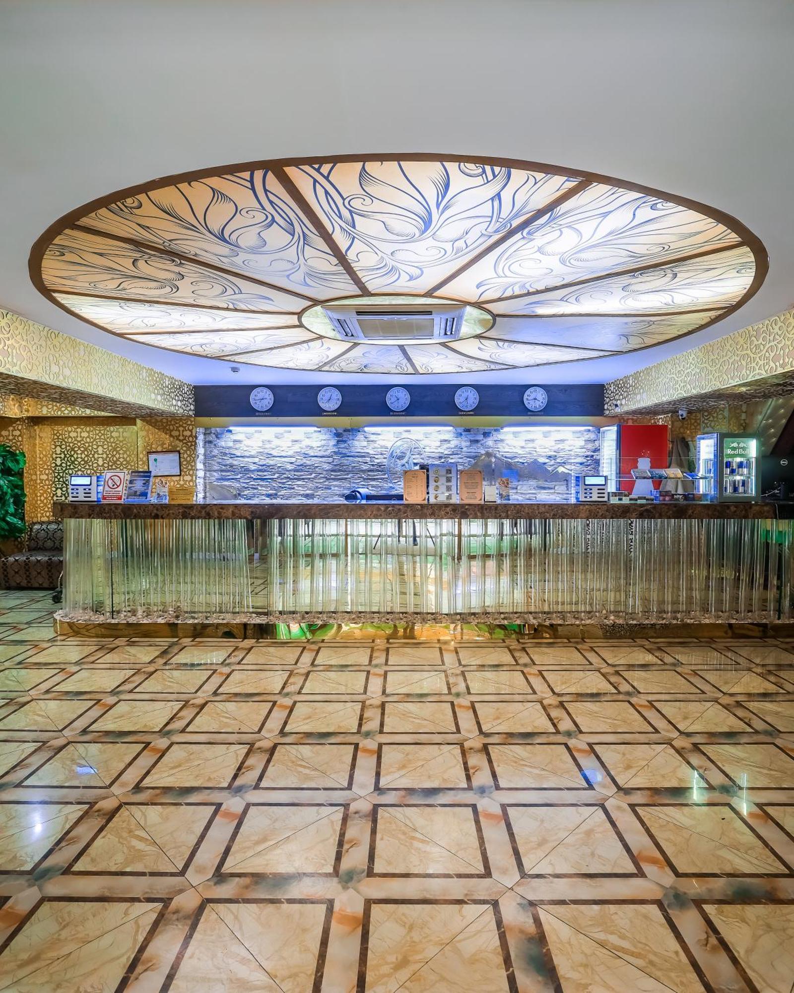 Grand Opera Hotel Alma-Ata Buitenkant foto