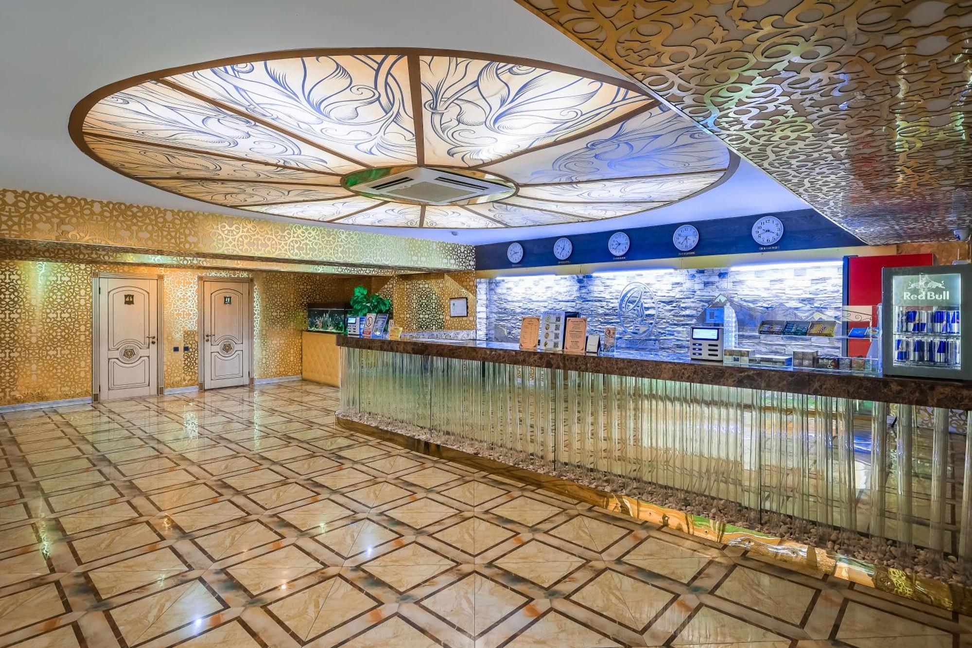 Grand Opera Hotel Alma-Ata Buitenkant foto