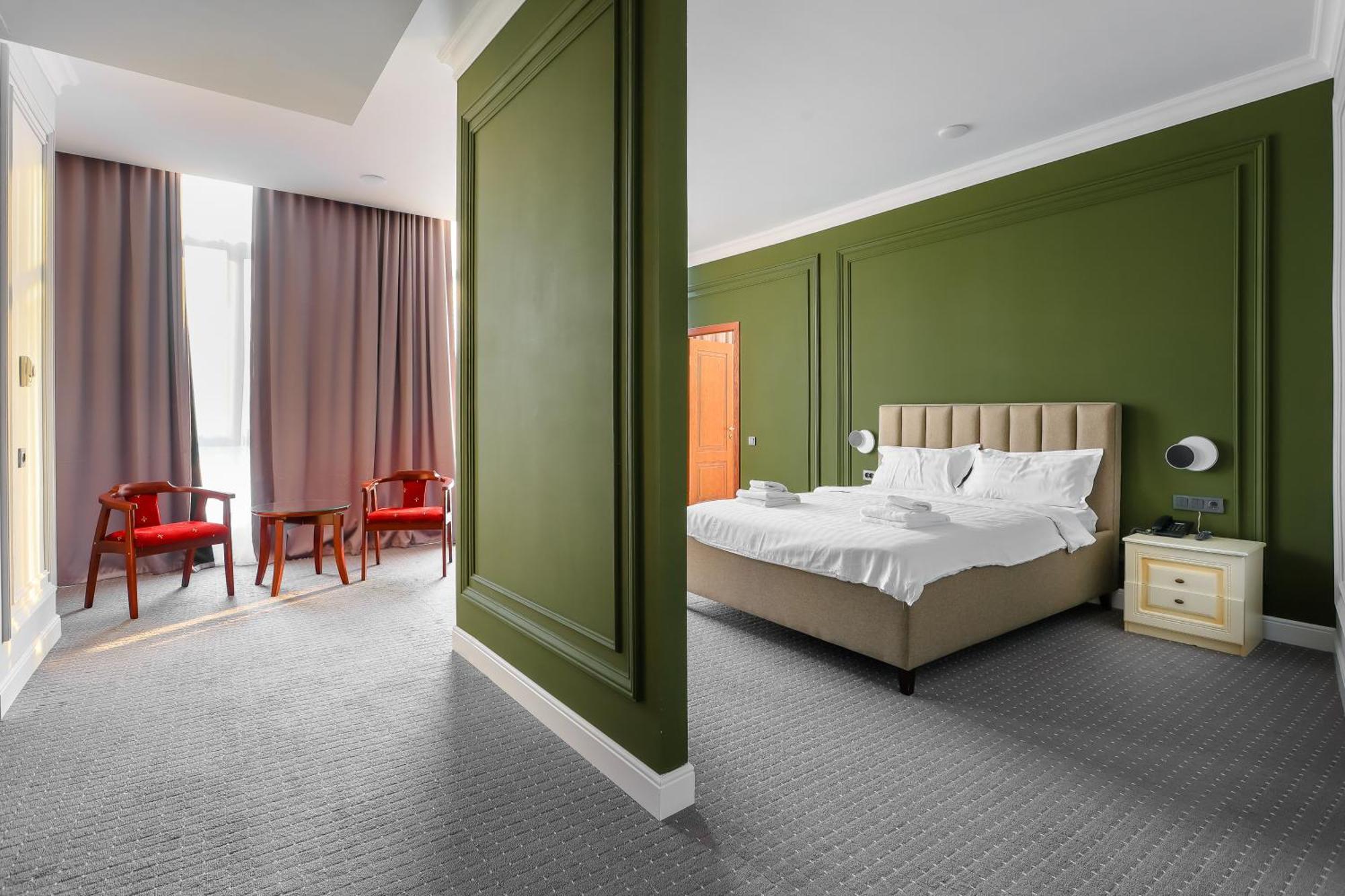 Grand Opera Hotel Alma-Ata Buitenkant foto