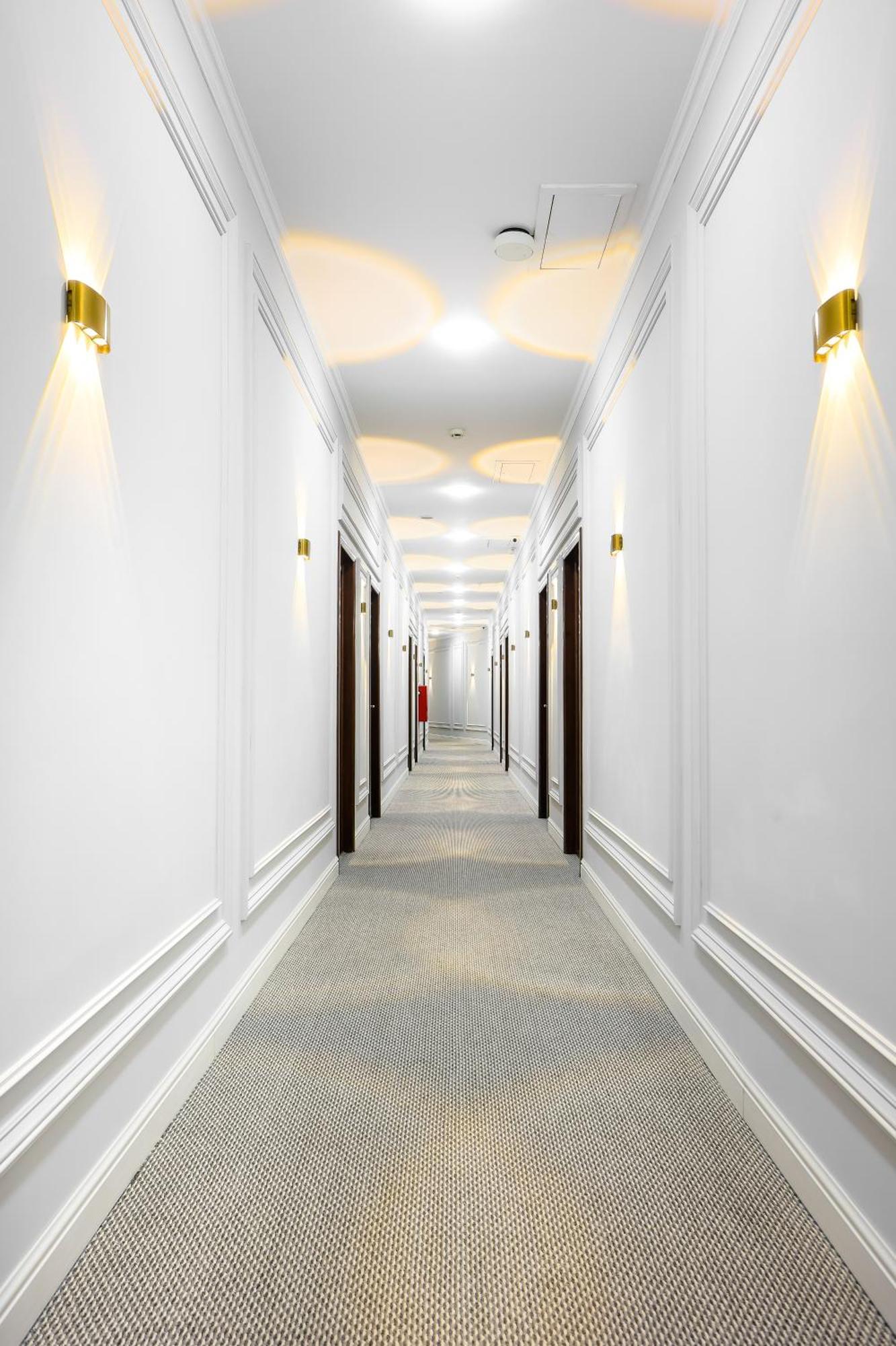Grand Opera Hotel Alma-Ata Buitenkant foto