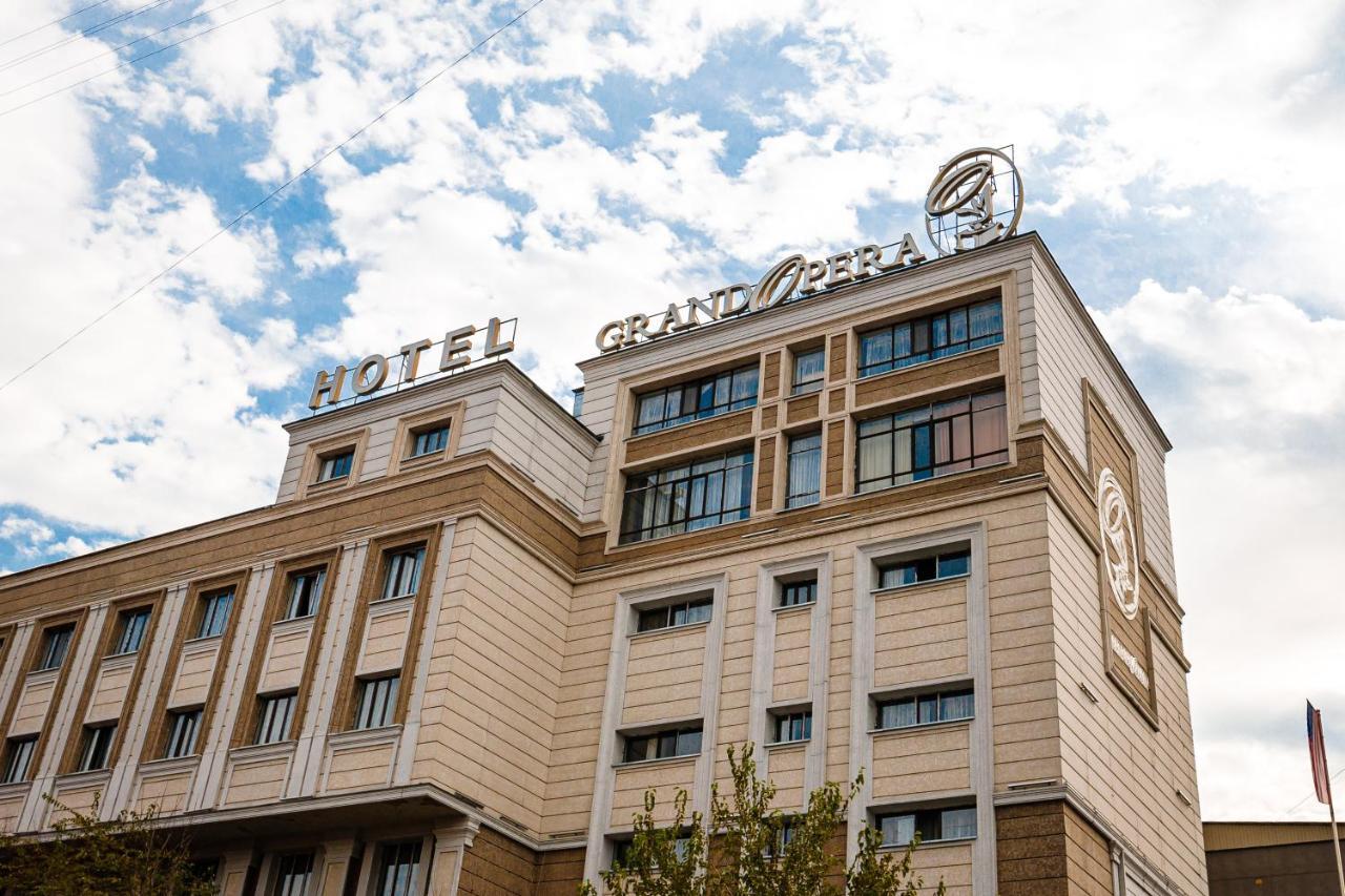 Grand Opera Hotel Alma-Ata Buitenkant foto